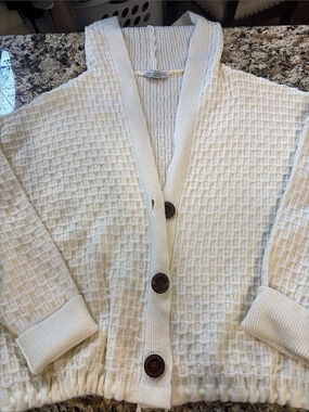 papercrane Textured Button-Front Cardigan in Cream Size Medium